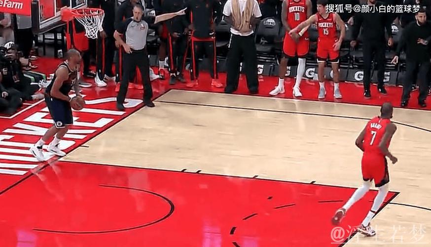 哈登盛赞火箭略显心酸!示意队友接球无1人回应 快船暴雷解体渐近? 哈登盛赞火箭略显心酸!示意队友接球无1人回应 快船暴雷解体渐近?